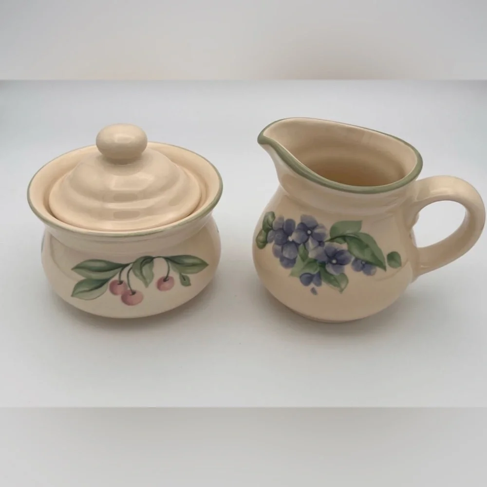 Pfaltzgraff Vintage Garden Party creamer and lidded sugar bowl